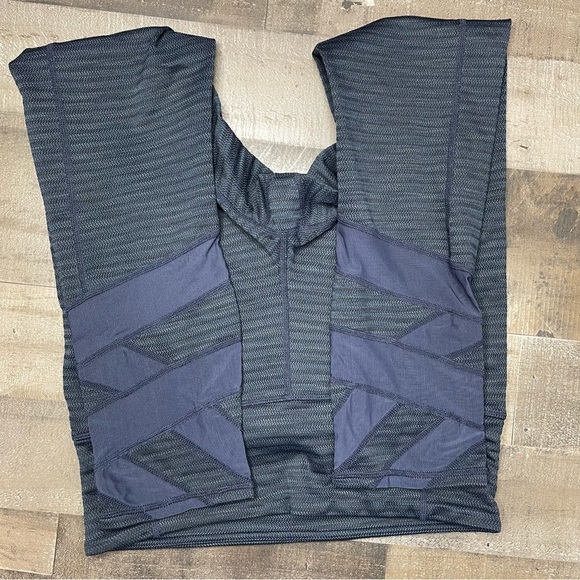 Athleta Mantra Jacquard Crop Legging size Small Tall - Picture 5 of 14